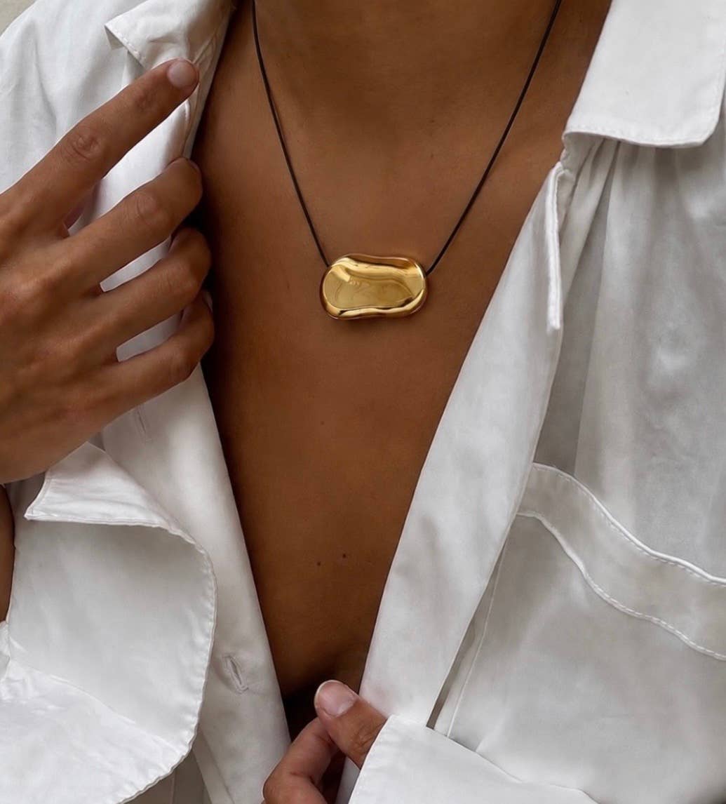 Onda Necklace: Gold