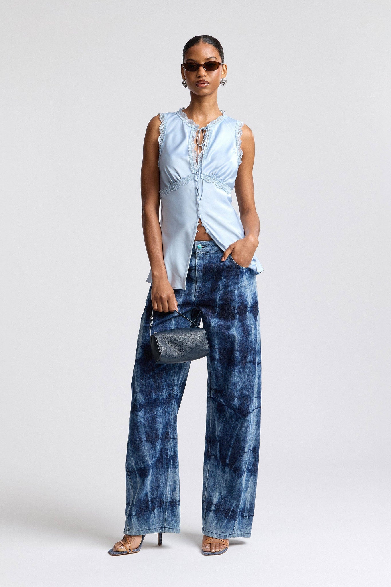 Mid-Rise Tie-Dye Curve Jeans: Navy Tiedye